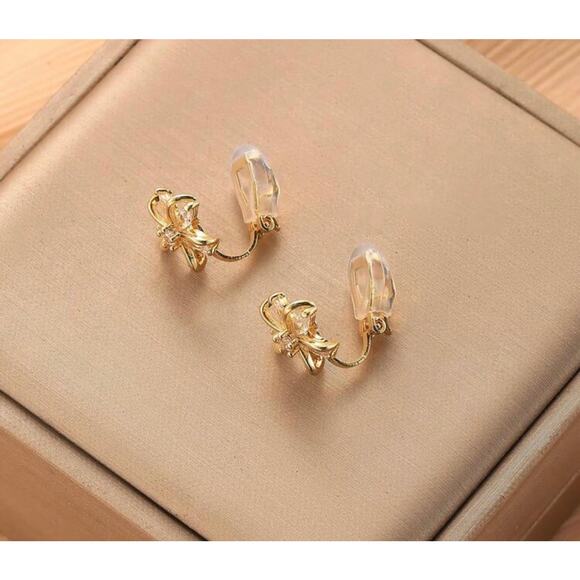 Clip on 1/2" small gold clear stone flower button style earrings - Picture 3 of 4